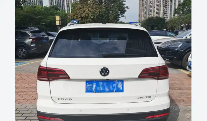
 Volkswagen Tiguan из Китая 2022 full									