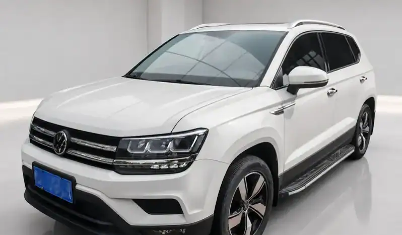 Volkswagen Tayron 2022 белый автомобиль из Китая для экспорта в Россию
